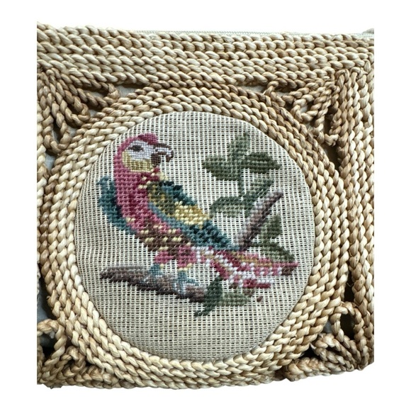 Vintage Woven Beige Handbag with Parrot needle point - Picture 2 of 9